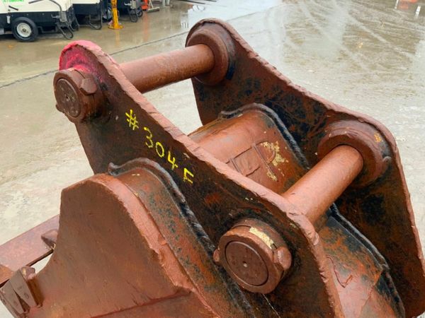 24"  STRICKLAND BUCKET....65mm PINS........304f. 377221630