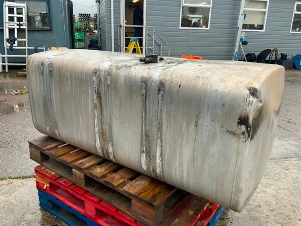 Scania R-Series 700lts ALUMINIUM DIESEL TANK. 377221866