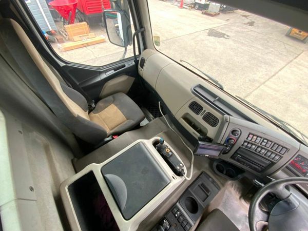 Renault Premium 26 TONNE REAR LIFT PALFINGER HOOK 377221800