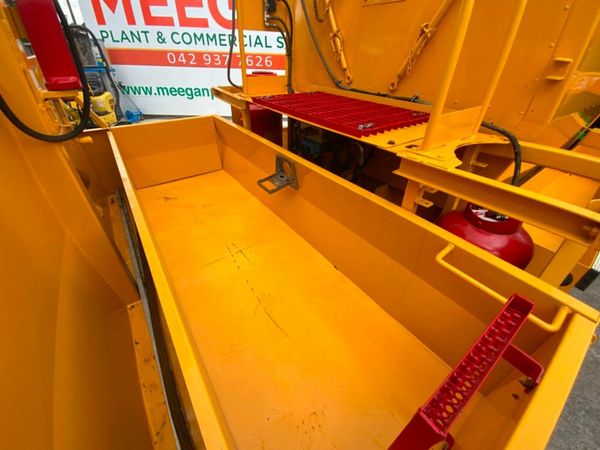 DAF LF 7.5t TWIN COMPARTMENT PHOENIX HOT BOX. 377222049