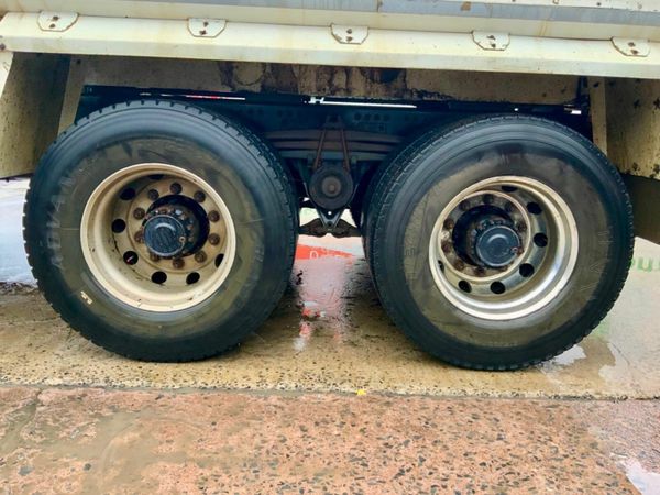 Renault C INSULATED ALLOY BODY...TAR CHUTES. 377222087