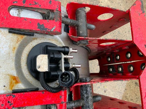 Volvo FH ALUMINIUM TANK & BRACKETS. 377222100