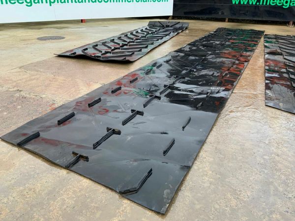 UNUSED CHEVRON PATTERN RUBBER BELT.....5513 377222129