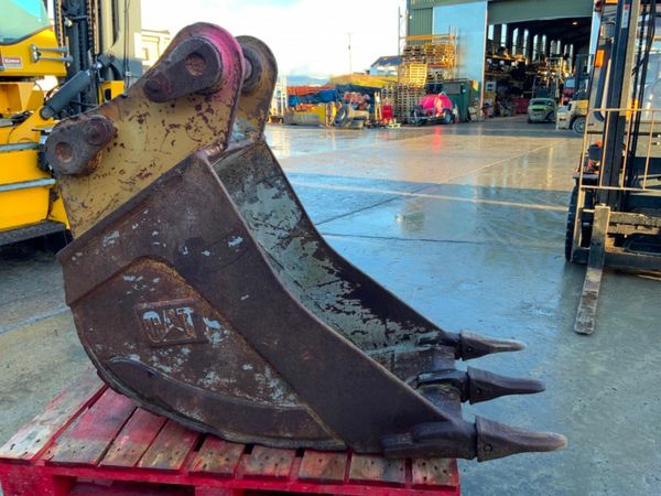 24" CATERPILLAR BUCKET.......65mm PINS..........32 377222242