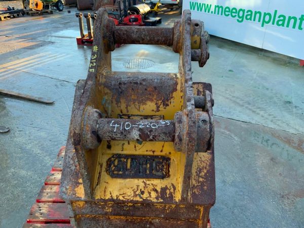 24" CATERPILLAR BUCKET.......65mm PINS..........32 377222245