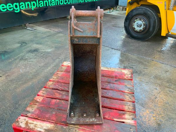 12" DIGGING BUCKET....45mm PINS.......1351t. 377222266