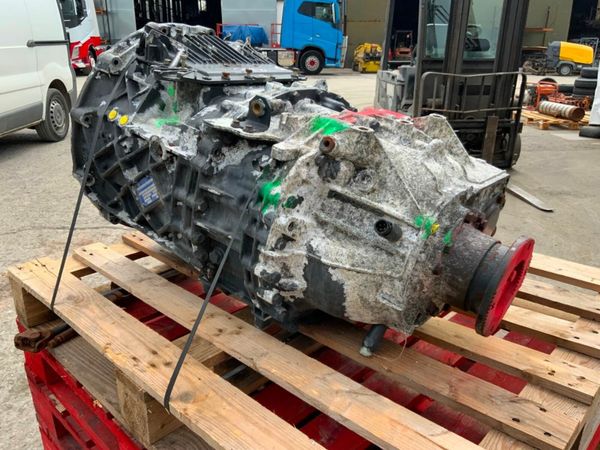 Iveco Stralis ZF ASTRONIC  2330 AUTOMATIC GEARBOX. 377222203