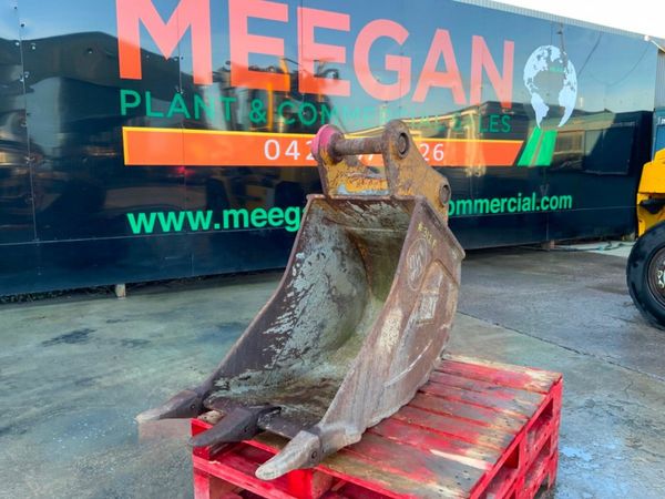 24" CATERPILLAR BUCKET.......65mm PINS..........32 377222236