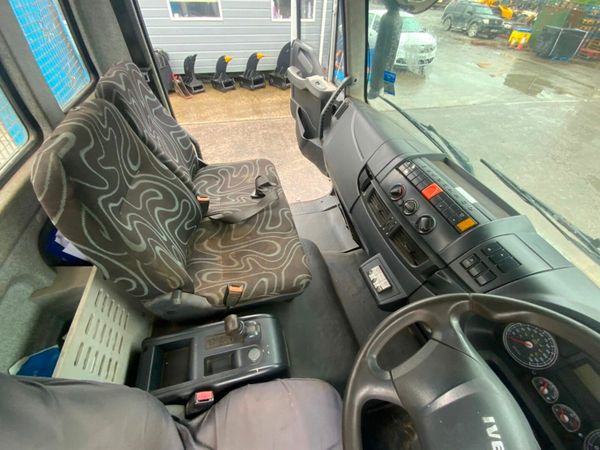 Iveco Eurocargo 7.5 TON CHAIN LIFT SKIP TRUCK..... 377222341