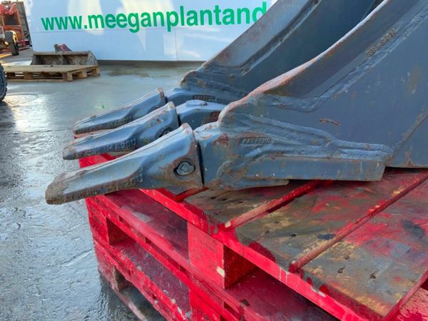 UNUSED 18" HILL BUCKET.......80mm PINS.........150 377222392