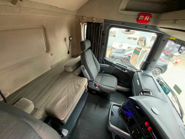 Scania R490 R420 TOPLINE MID LIFT AND STEER. 377222469