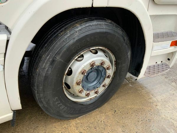 Scania R490 R420 TOPLINE MID LIFT AND STEER. 377222477