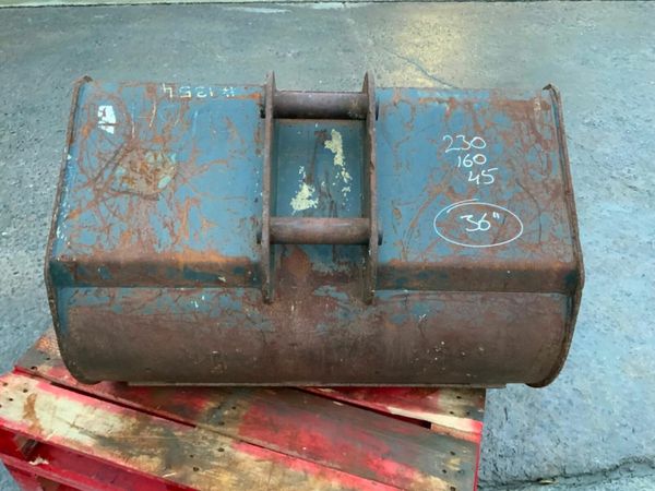 36" DIGGING BUCKET.........45mm  PINS....1354. 377222688