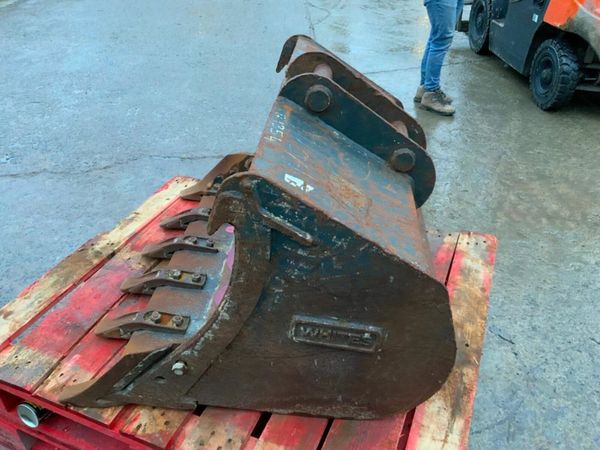 36" DIGGING BUCKET.........45mm  PINS....1354. 377222690