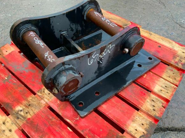 HAMMER / BREAKER CRADLE.....65mm PINS.....389f. 377222783