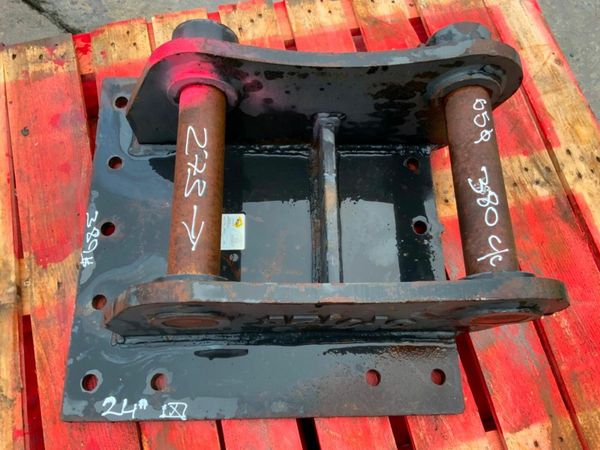 HAMMER / BREAKER CRADLE.....65mm PINS.....389f. 377222785