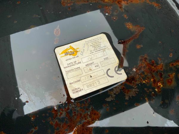 HAMMER / BREAKER CRADLE.....65mm PINS.....389f. 377222787