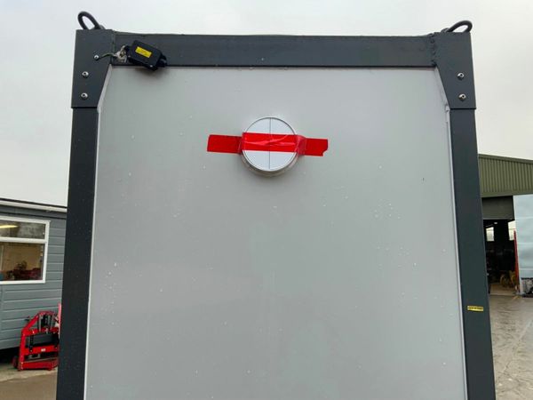 SINGLE OCCUPANCY PORABLE TOILET POD.....1138. 377222874