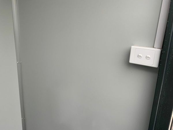 SINGLE OCCUPANCY PORABLE TOILET POD.....1138. 377222875