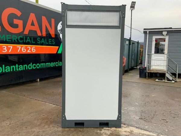 SINGLE OCCUPANCY PORABLE TOILET POD.....1138. 377222877