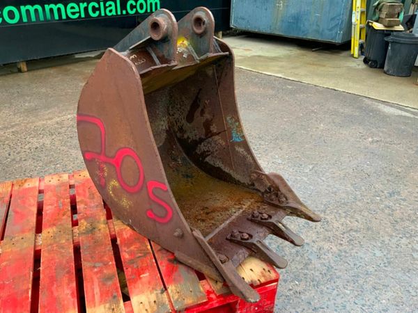 24" JCB 3CX BUCKET......45mm PINS........70s. 377222811