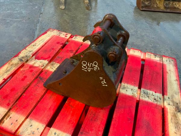 12" STRICKLAND BUCKET.....30mm PINS.........242. 377222827