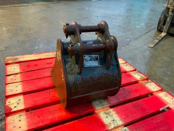 12" STRICKLAND BUCKET.....30mm PINS.........242. 377222828