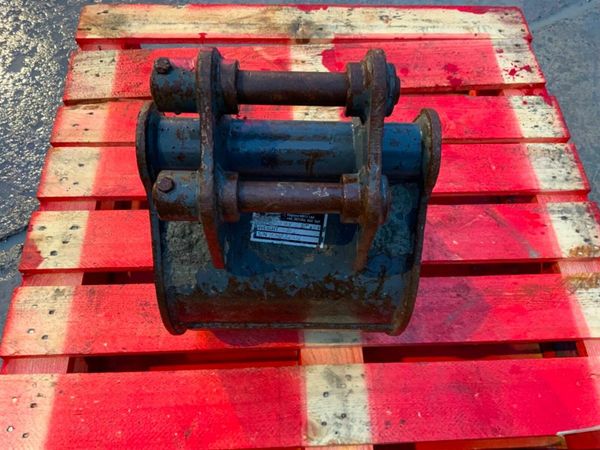 12" STRICKLAND BUCKET.....30mm PINS.........242. 377222829