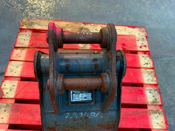 12" STRICKLAND BUCKET.......35mm PINS.....255f. 377222950