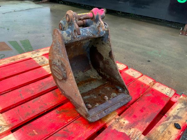 12" STRICKLAND BUCKET....30mm PINS......254f. 377222981