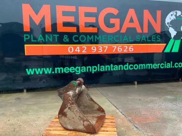 30"  DIGGING BUCKET....60mm PINS.......... 377222983