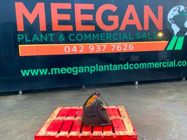 18" MINI DIGGER BUCKET......30mm PINS...... 1830. 377222995