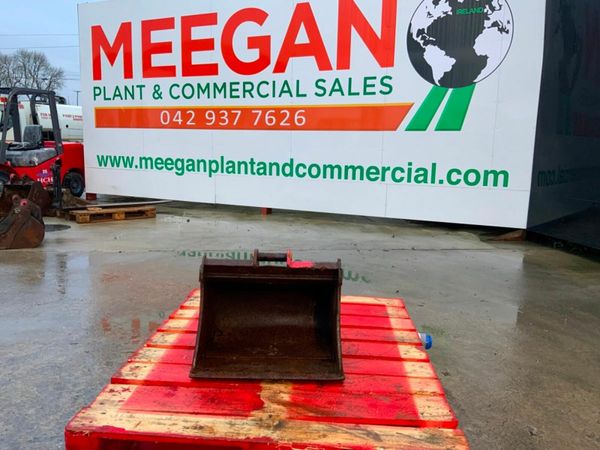 18" MINI DIGGER BUCKET......30mm PINS...... 1830. 377222996