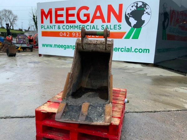 24" STRICKLAND BUCKET.......65mm PINS......0236. 377222911