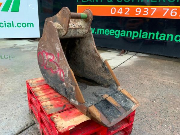 24" STRICKLAND BUCKET.......65mm PINS......0236. 377222920