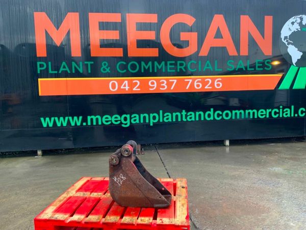 9"  MINI DIGGER BUCKET.........35mm PINS......128f 377222924