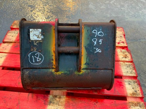 18" MINI DIGGER BUCKET......30mm PINS...... 1830. 377223000