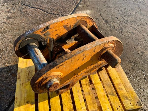 DOUBLE LOCKING QUICK HITCH......90mm PINS. 377223021