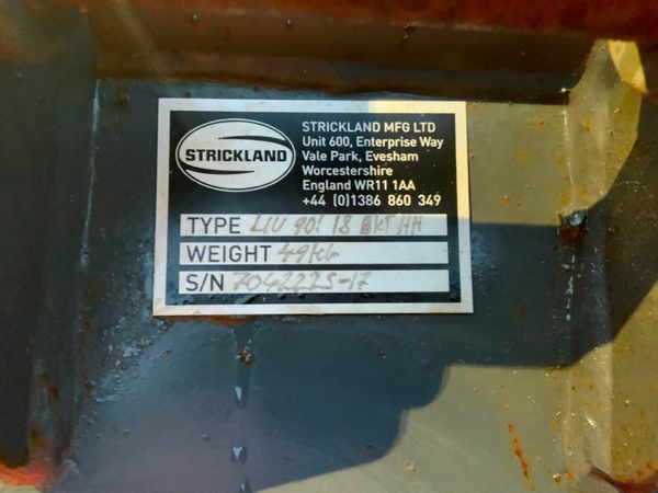 18" STRICKLAND BUCKET.....30mm PINS......253f. 377223036