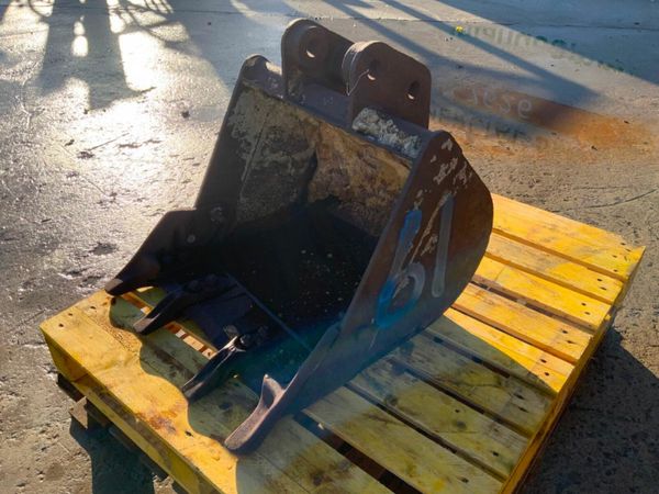 24" MINI DIGGER BUCKET....35mm PINS........61s. 377223179