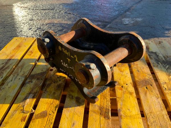 UNUSED KEEN QUICK HITCH...45mm PINS......1441-2 377223128