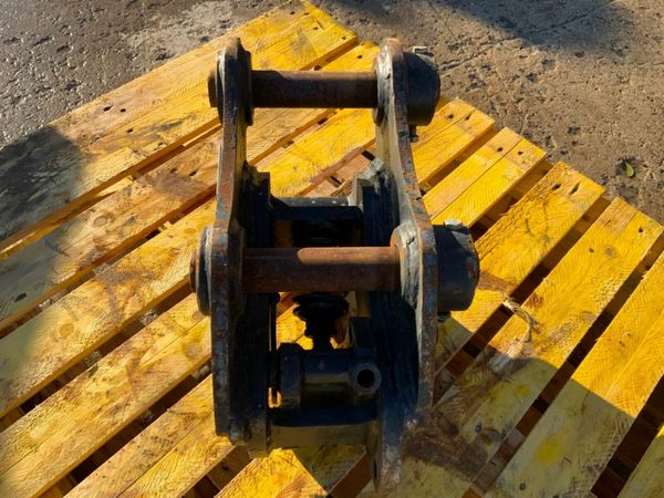 UNUSED KEEN QUICK HITCH...45mm PINS......1441-2 377223131