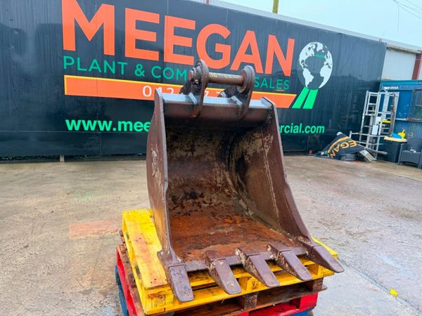 36" JCB DIGGING BUCKET 13 TON .....65MM....758P 377223257