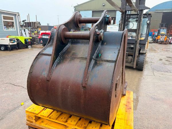 36" JCB DIGGING BUCKET 13 TON .....65MM....758P 377223269