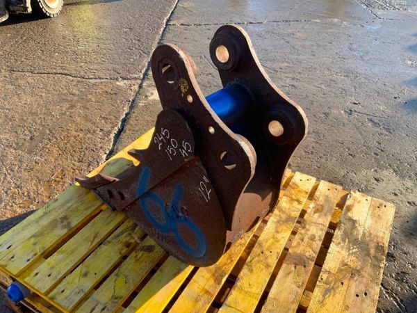 12" DIGGING BUCKET.....45mm PINS........66. 377223342