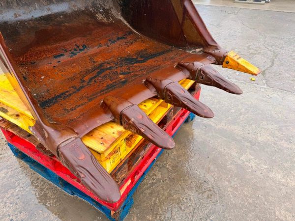 48" JCB DIGGING BUCKET ....65MM ....1618T 377223447