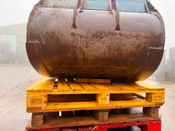 48" JCB DIGGING BUCKET ....65MM ....1618T 377223453