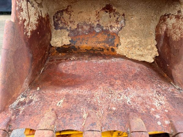 54" DIGGING BUCKET 20 TON ....80MM ....754P 377223414