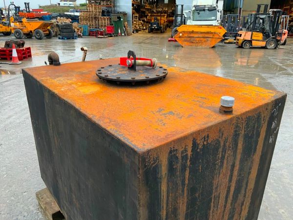 2700lts FUEL STORAGE TANK.....2312d. 377223427