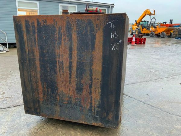 2700lts FUEL STORAGE TANK.....2312d. 377223430